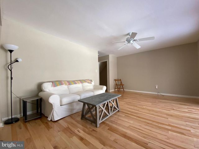 BISHOP DR, Aston, PA 19014