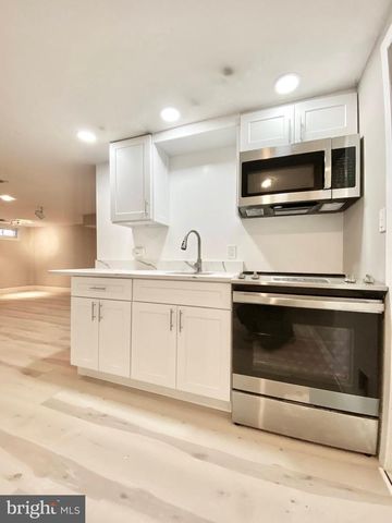 BISHOP DR, Aston, PA 19014