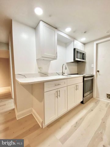 BISHOP DR, Aston, PA 19014