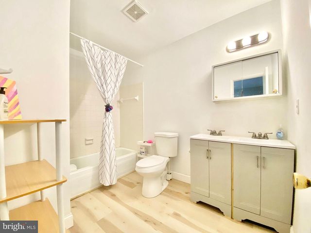 BISHOP DR, Aston, PA 19014