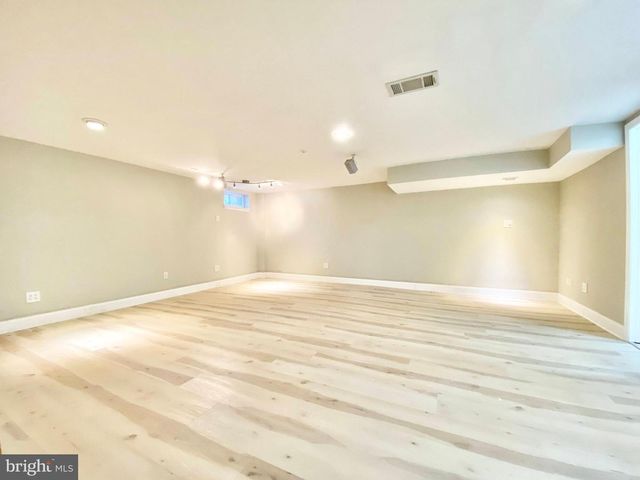 BISHOP DR, Aston, PA 19014