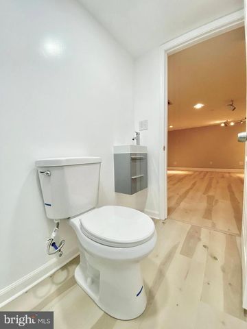 BISHOP DR, Aston, PA 19014