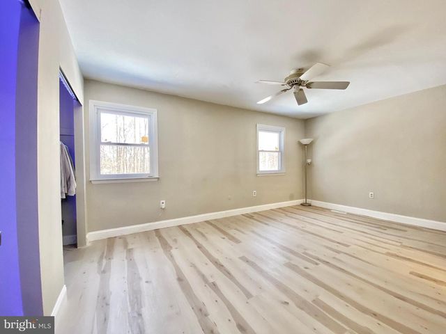 BISHOP DR, Aston, PA 19014