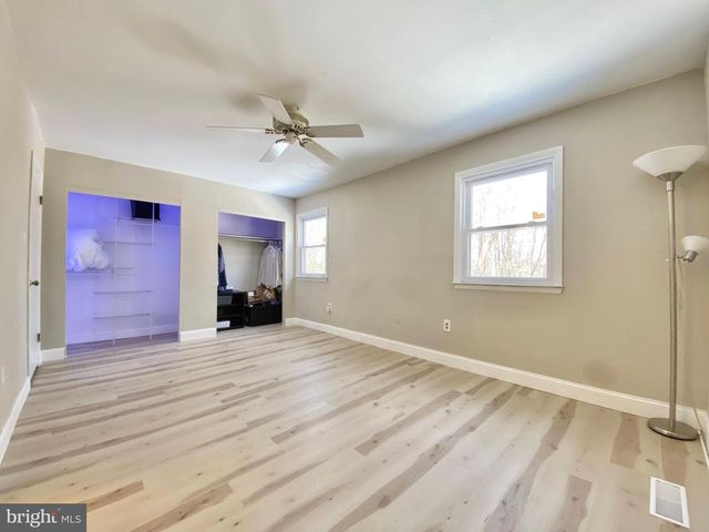 BISHOP DR, Aston, PA 19014