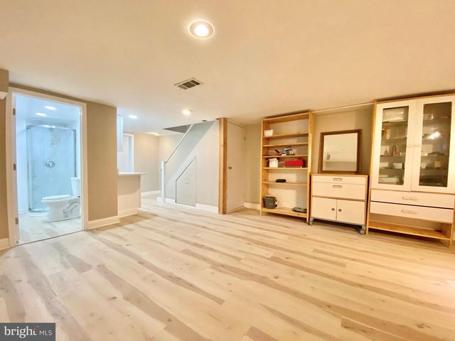 BISHOP DR, Aston, PA 19014