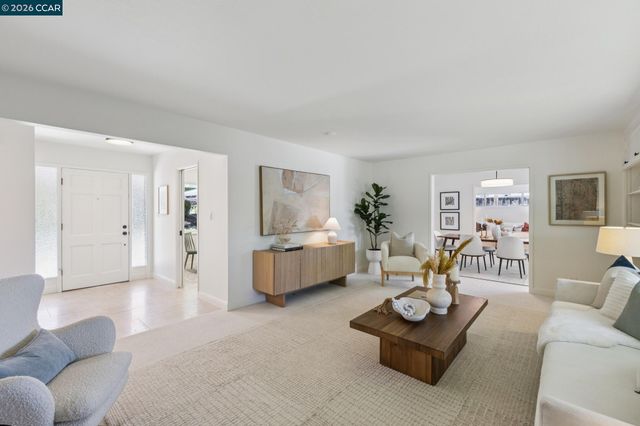 263 Tharp Dr, Moraga, CA 94556
