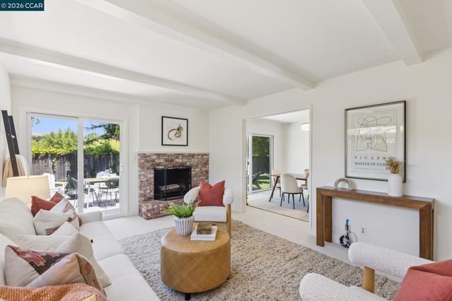 263 Tharp Dr, Moraga, CA 94556