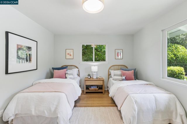 263 Tharp Dr, Moraga, CA 94556