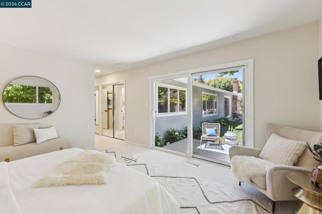 263 Tharp Dr, Moraga, CA 94556