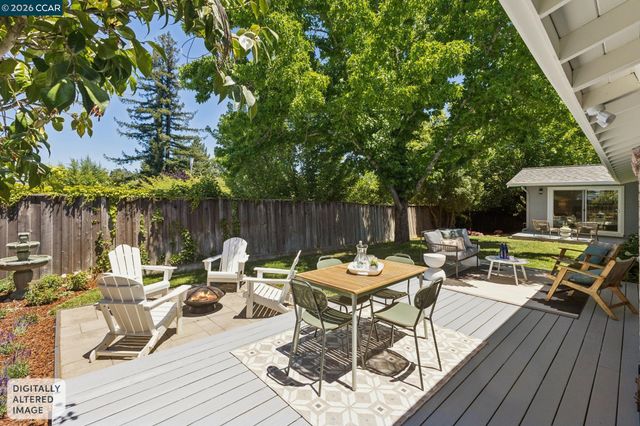 263 Tharp Dr, Moraga, CA 94556