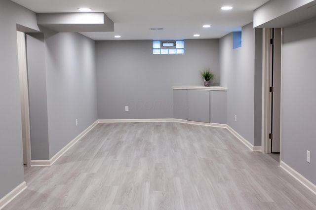 2295 Shrewsbury Road, Columbus, OH 43221