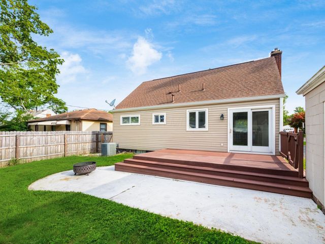 2295 Shrewsbury Road, Columbus, OH 43221