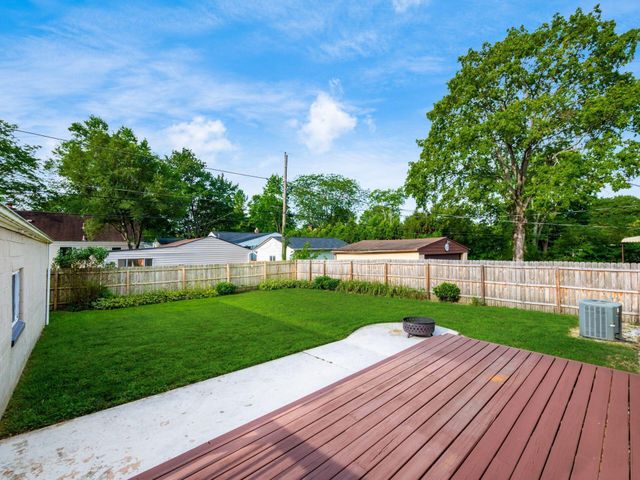 2295 Shrewsbury Road, Columbus, OH 43221