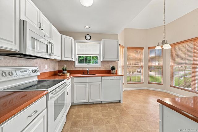 120 Scenic Lake Drive, Riverhead, NY 11901