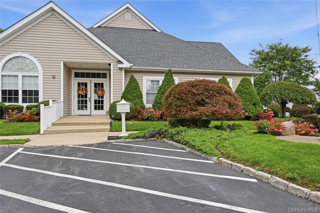 120 Scenic Lake Drive, Riverhead, NY 11901