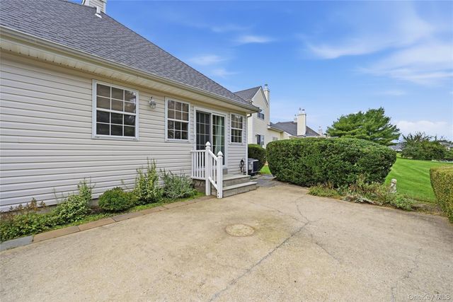 120 Scenic Lake Drive, Riverhead, NY 11901