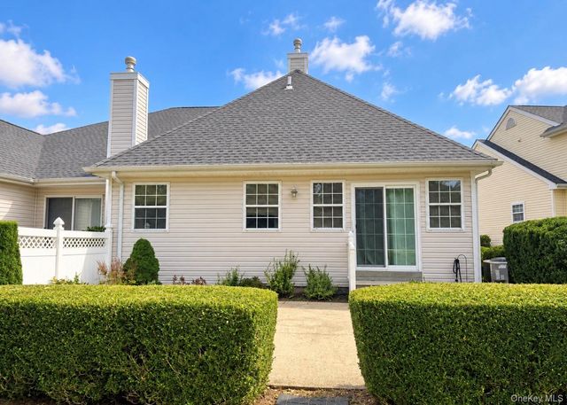 120 Scenic Lake Drive, Riverhead, NY 11901