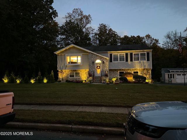 110 Whispering Pines Drive, Lincroft, NJ 07738
