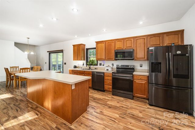831 Perry Road, Troutman, NC 28166