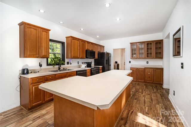 831 Perry Road, Troutman, NC 28166