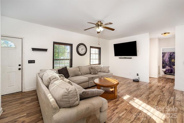 831 Perry Road, Troutman, NC 28166