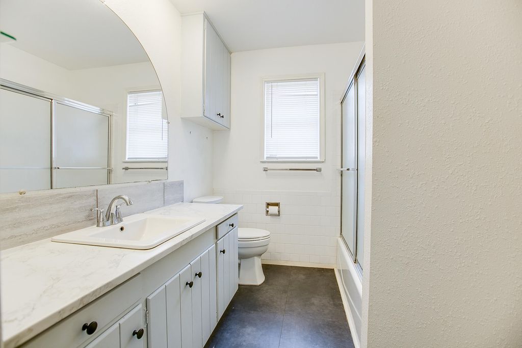 Image 19 of property listing at 3202 Tanglewood Drive, San Angelo, TX 76904