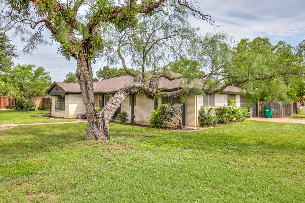 Image 5 of property listing at 3202 Tanglewood Drive, San Angelo, TX 76904
