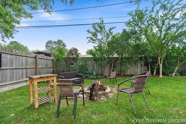135 Grandview Avenue, Holland, MI 49423