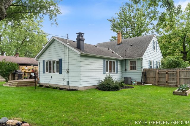 135 Grandview Avenue, Holland, MI 49423