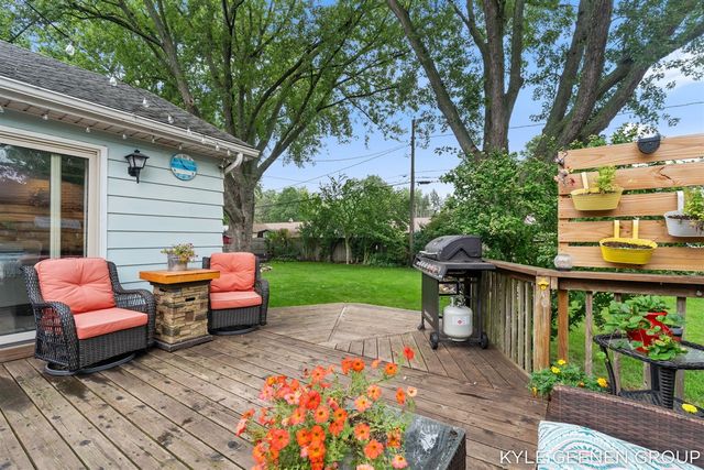 135 Grandview Avenue, Holland, MI 49423