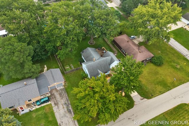 135 Grandview Avenue, Holland, MI 49423