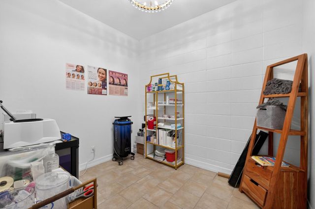 2219 Sealy Street, Galveston, TX 77550