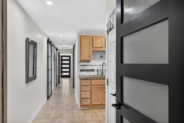2219 Sealy Street, Galveston, TX 77550