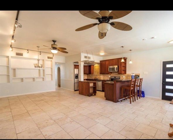 2219 Sealy Street, Galveston, TX 77550