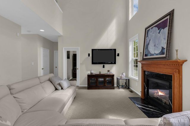 73 Stratton Road, Old Bridge, NJ 07747