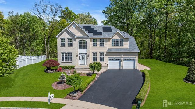 73 Stratton Road, Old Bridge, NJ 07747