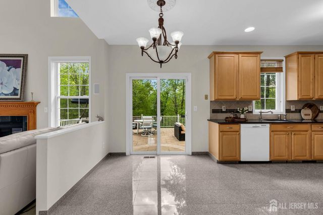 73 Stratton Road, Old Bridge, NJ 07747