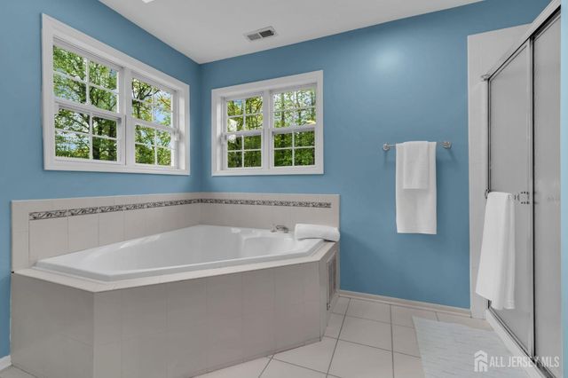 73 Stratton Road, Old Bridge, NJ 07747