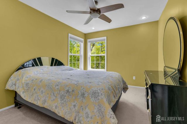 73 Stratton Road, Old Bridge, NJ 07747