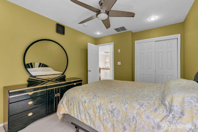 73 Stratton Road, Old Bridge, NJ 07747
