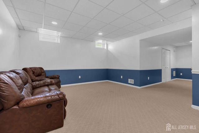 73 Stratton Road, Old Bridge, NJ 07747