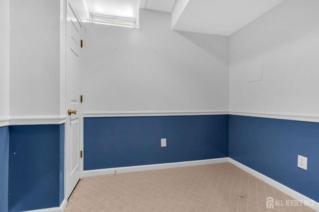 73 Stratton Road, Old Bridge, NJ 07747