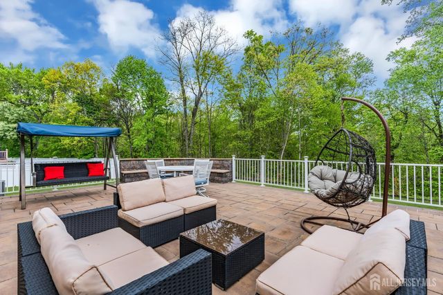 73 Stratton Road, Old Bridge, NJ 07747