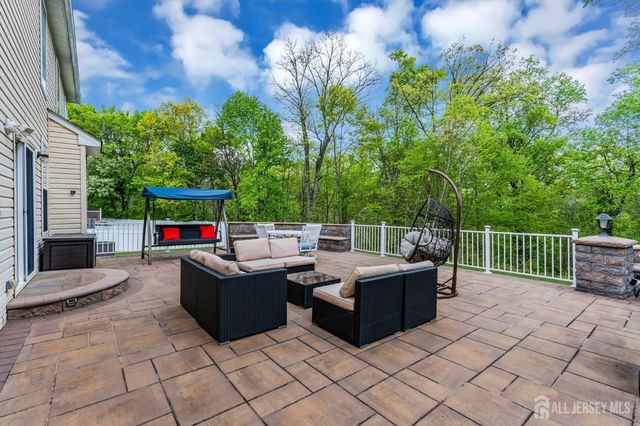 73 Stratton Road, Old Bridge, NJ 07747