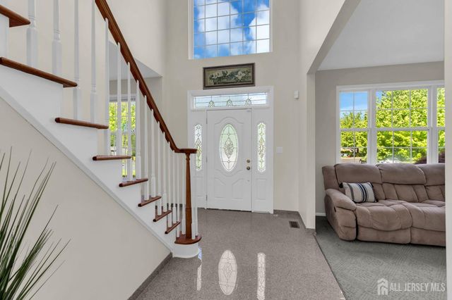 73 Stratton Road, Old Bridge, NJ 07747