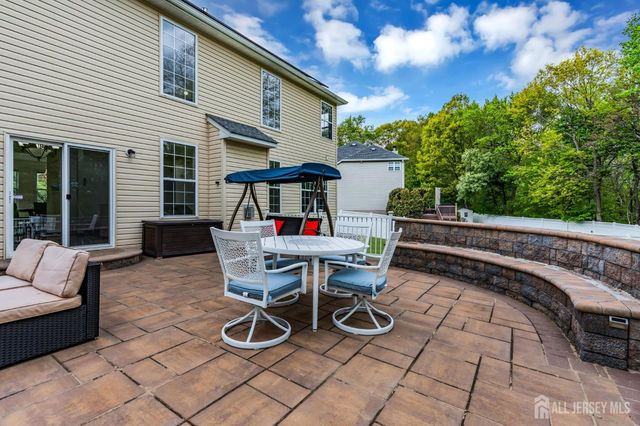 73 Stratton Road, Old Bridge, NJ 07747