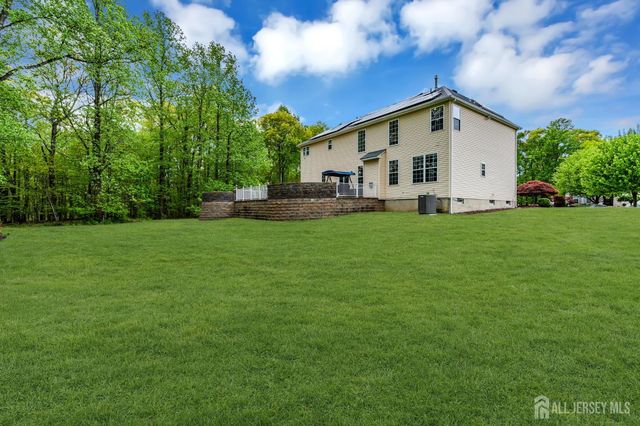 73 Stratton Road, Old Bridge, NJ 07747
