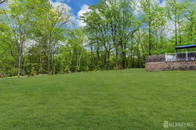 73 Stratton Road, Old Bridge, NJ 07747
