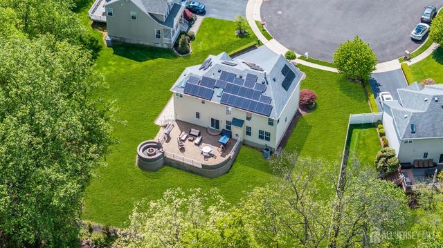 73 Stratton Road, Old Bridge, NJ 07747