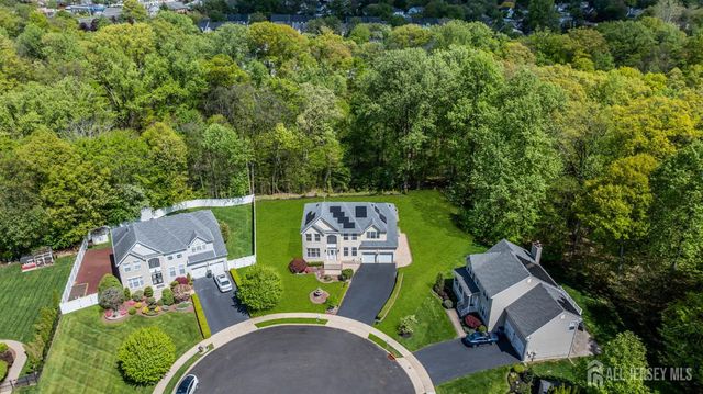 73 Stratton Road, Old Bridge, NJ 07747